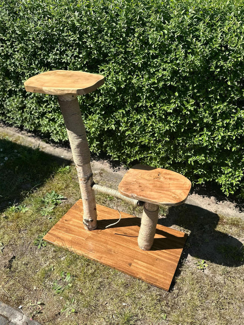 Kratzbaum mit 2 Liegeflächen – 80-90 cm hoch – stabil & modern – Katzenmöbel für große u. kleine Katzen – Kratzsäule aus Natur-Sisal